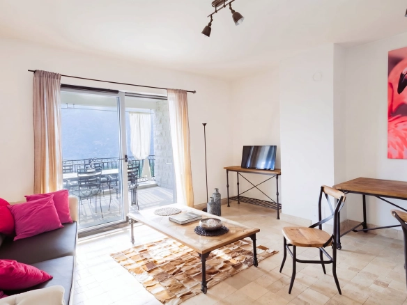 Dvosoban stan 82 m² – Risan, Kotor — fotografija 8