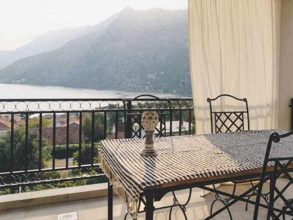Dvosoban stan 82 m² – Risan, Kotor — fotografija 10