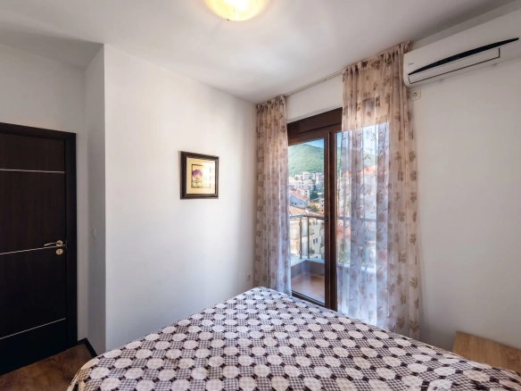 Izdavanje: Dvosoban stan 60 m² – Budva — fotografija 9