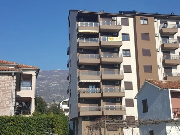 Izdavanje: Dvosoban stan 60 m² – Budva — fotografija 14