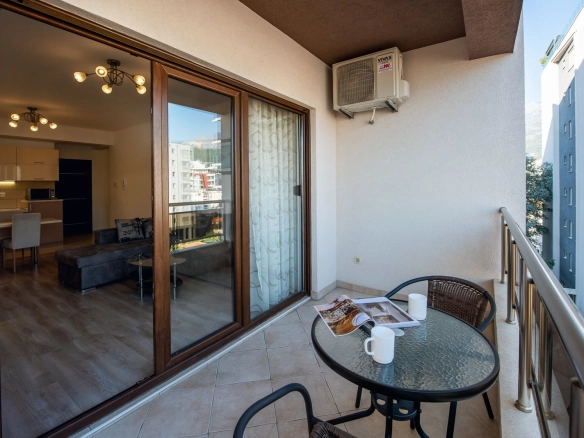 Izdavanje: Jednosoban stan 51 m² – Budva — fotografija 3