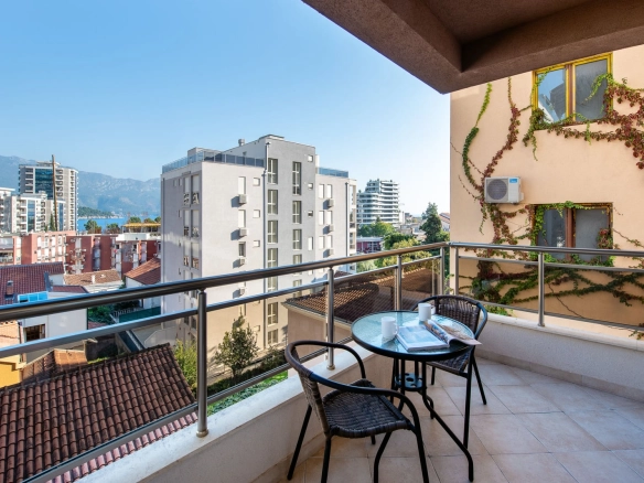 Izdavanje: Jednosoban stan 51 m² – Budva — fotografija 4