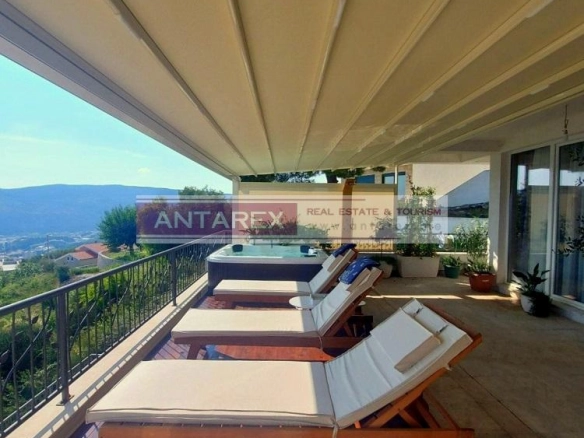 Trosoban stan 179 m² – Topla, Herceg Novi — fotografija 15