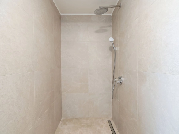 Izdavanje: Poslovni prostor 132 m² – Budva — fotografija 12