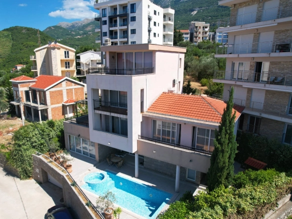 Kuća 495 m² – Bečići, Budva — fotografija 2
