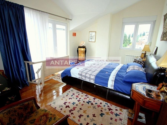 Četvorosoban stan 150 m² – Njivice, Herceg Novi — fotografija 17