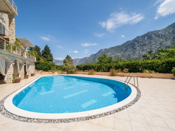 Dvosoban stan 92 m² – Muo, Kotor — fotografija 8