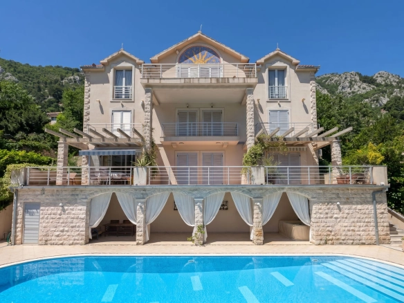 Dvosoban stan 92 m² – Muo, Kotor — fotografija 13