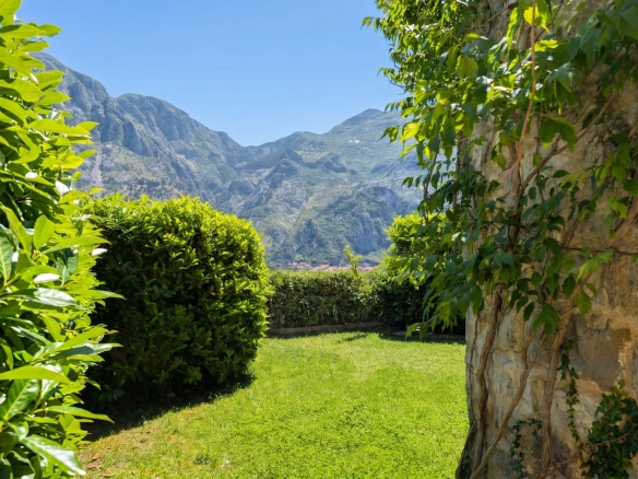 Dvosoban stan 92 m² – Muo, Kotor — fotografija 17