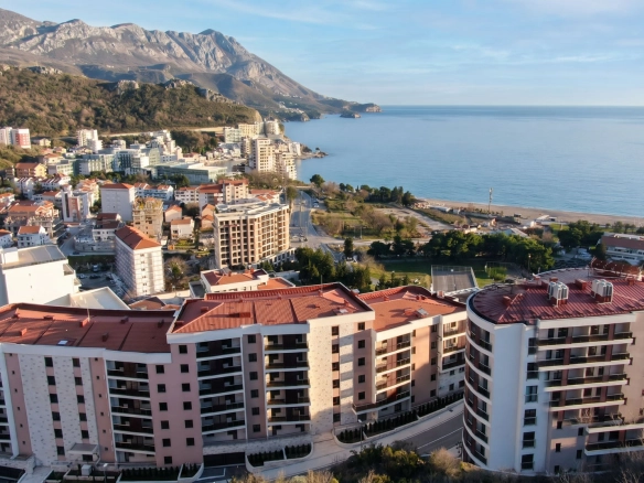 Dvosoban stan 210 m² – Bečići, Budva — fotografija 6