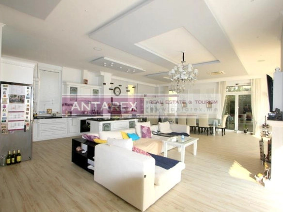Kuća 647 m² – Đenovići, Herceg Novi — fotografija 3