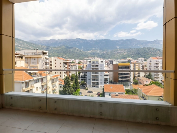 Dvosoban stan 88 m² – Budva — fotografija 14
