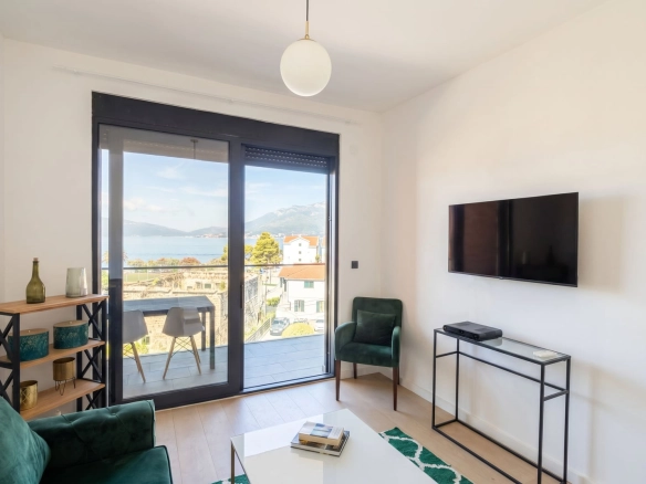Dvosoban stan 50 m² – Donja Lastva, Tivat — fotografija 5
