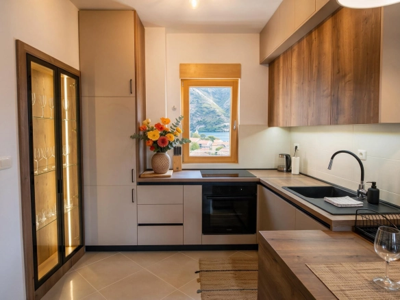 Dvosoban stan 62 m² – Dobrota, Kotor — fotografija 2
