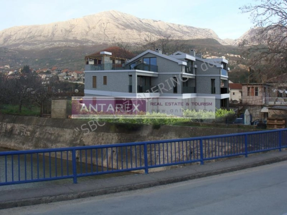 Plac 1.100 m² – Igalo, Herceg Novi — fotografija 6