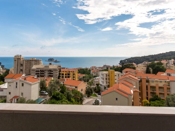 Trosoban stan 90 m² – Petrovac, Budva — fotografija 17
