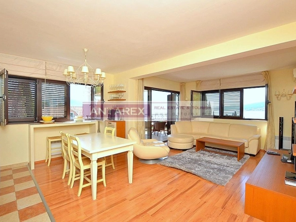 Trosoban stan 121 m² – Baošići, Herceg Novi — fotografija 2