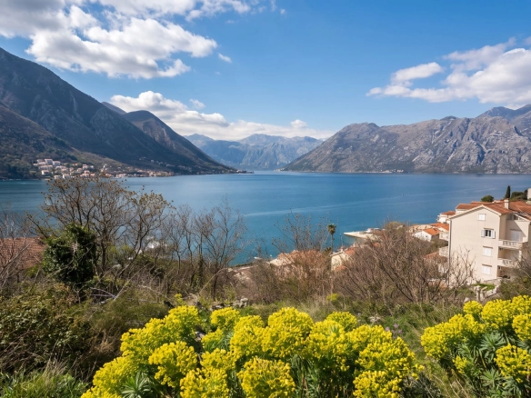 Plac 2.733 m² – Dobrota, Kotor — fotografija 4
