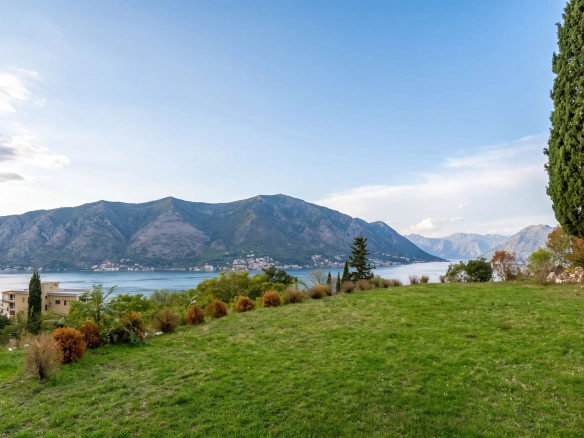 Plac 2.733 m² – Dobrota, Kotor — fotografija 5