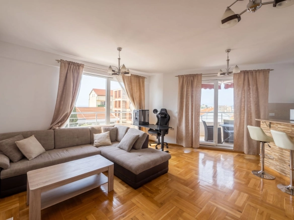 Izdavanje: Jednosoban stan 57 m² – Bečići, Budva — fotografija 2