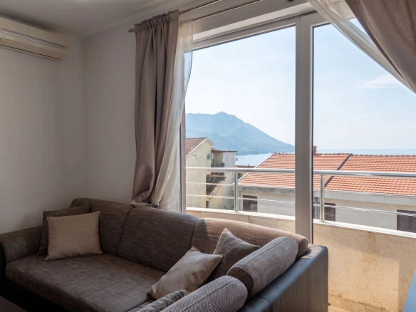 Izdavanje: Jednosoban stan 57 m² – Bečići, Budva — fotografija 4