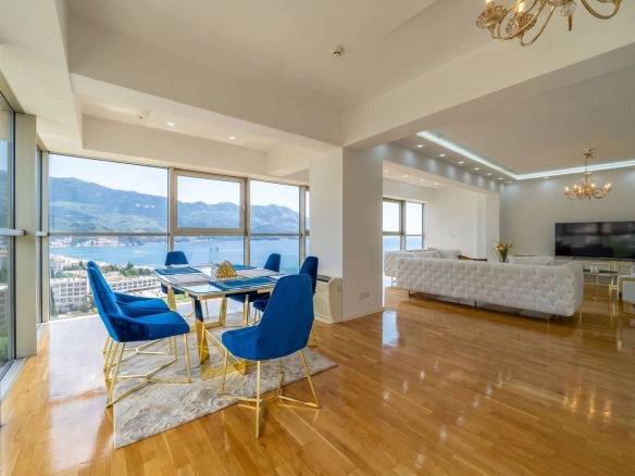 Izdavanje: Trosoban stan 130 m² – Bečići, Budva — fotografija 4