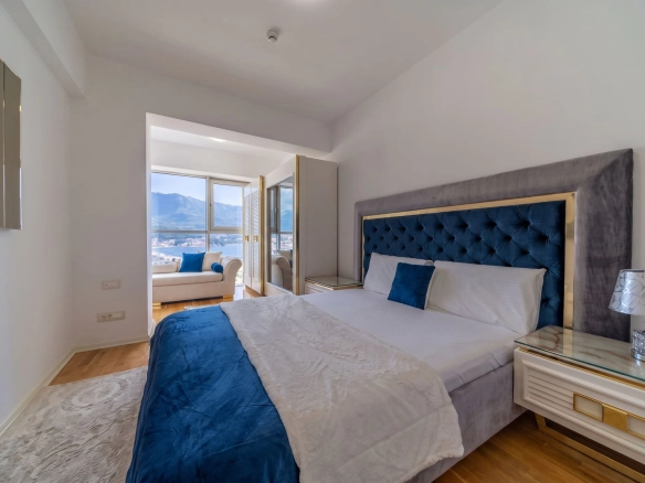 Izdavanje: Trosoban stan 130 m² – Bečići, Budva — fotografija 5
