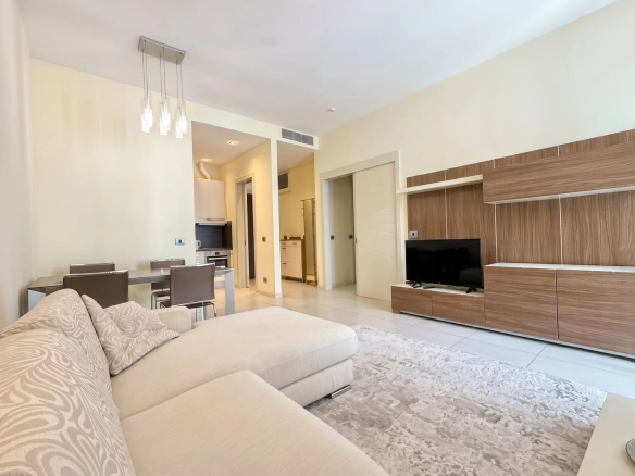 Izdavanje: Jednosoban stan 70 m² – Budva — fotografija 4