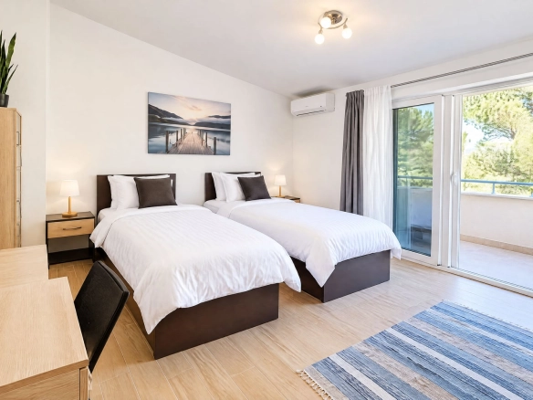 Izdavanje: Trosoban stan 136 m² – Petrovac, Budva — fotografija 11