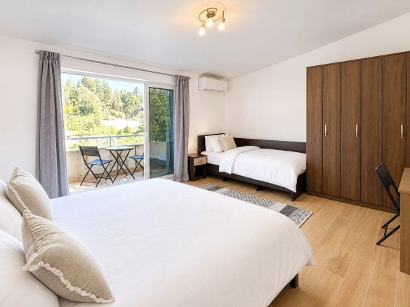 Izdavanje: Trosoban stan 136 m² – Petrovac, Budva — fotografija 16