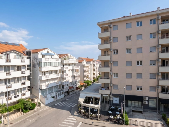 Trosoban stan 131 m² – Budva — fotografija 9
