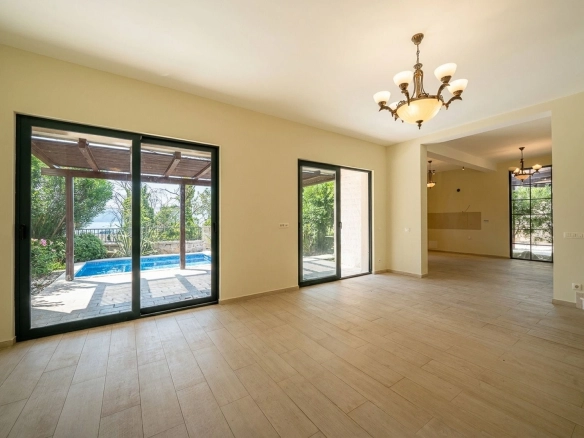 Kuća 240 m² – Donja Lastva, Tivat — fotografija 3