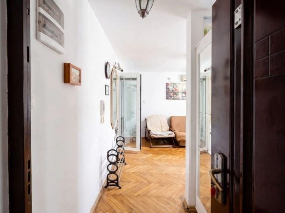 Izdavanje: Dvosoban stan 52 m² – Budva — fotografija 2