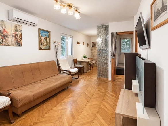 Izdavanje: Dvosoban stan 52 m² – Budva — fotografija 3