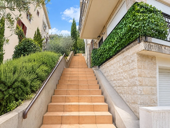 Izdavanje: Dvosoban stan 52 m² – Budva — fotografija 20