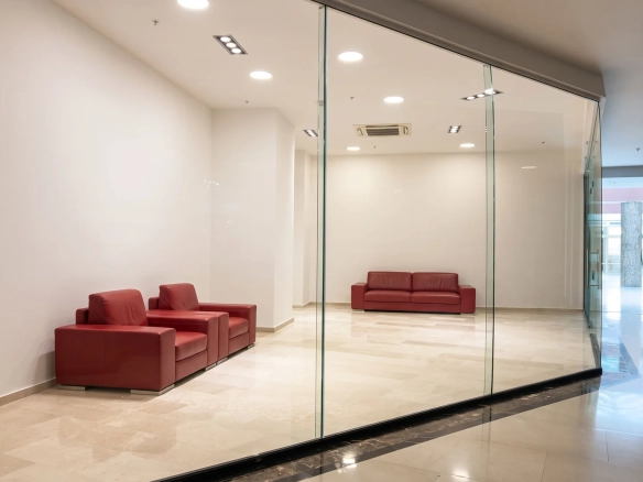 Izdavanje: Poslovni prostor 45 m² – Budva — fotografija 2