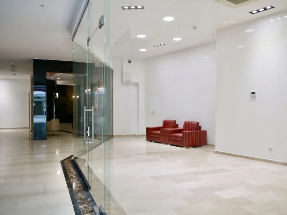 Izdavanje: Poslovni prostor 45 m² – Budva — fotografija 3