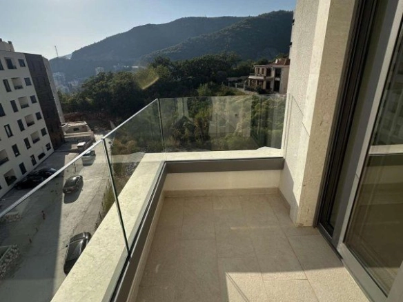 Dvosoban stan 74 m² – Bečići, Budva — fotografija 10