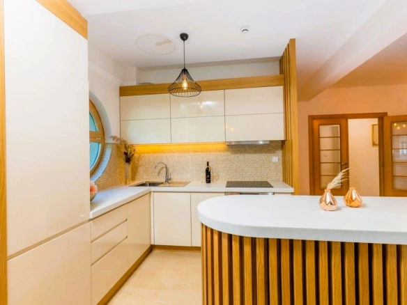 Dvosoban stan 110 m² – Pržno, Budva — fotografija 8