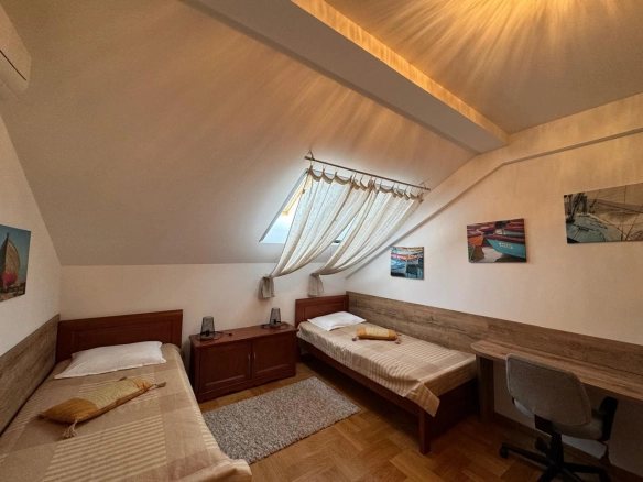 Dvosoban stan 108 m² – Budva — fotografija 12