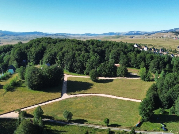 Plac 45.122 m² – Žabljak — fotografija 11