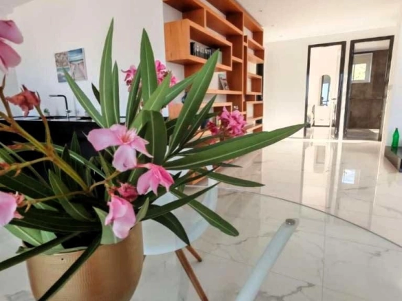 Trosoban stan 325 m² – Rafailovići, Budva — fotografija 4