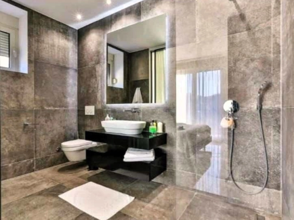 Trosoban stan 325 m² – Rafailovići, Budva — fotografija 16